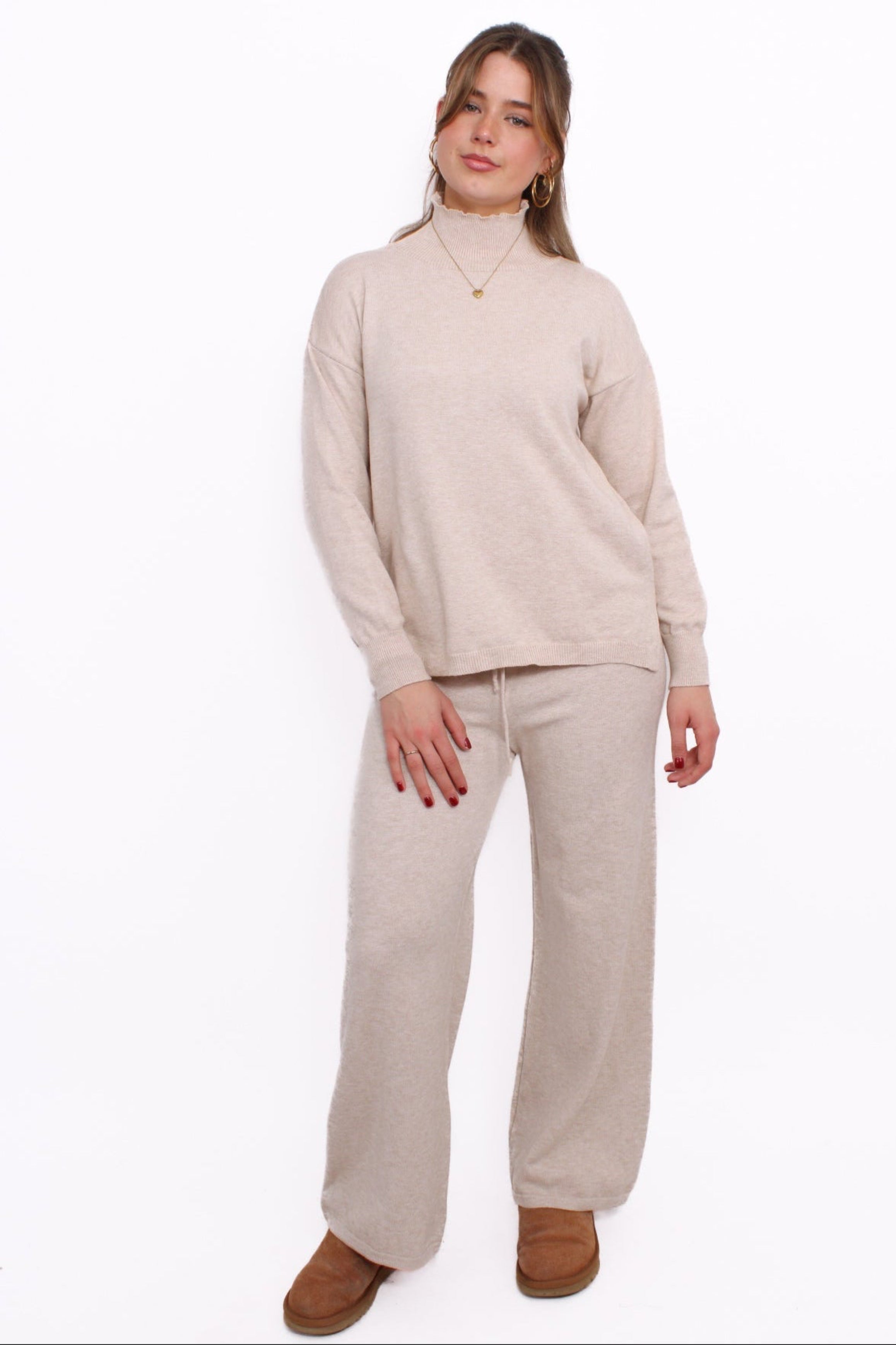 SOFT TOUCH LOUNGE SET - BEIGE