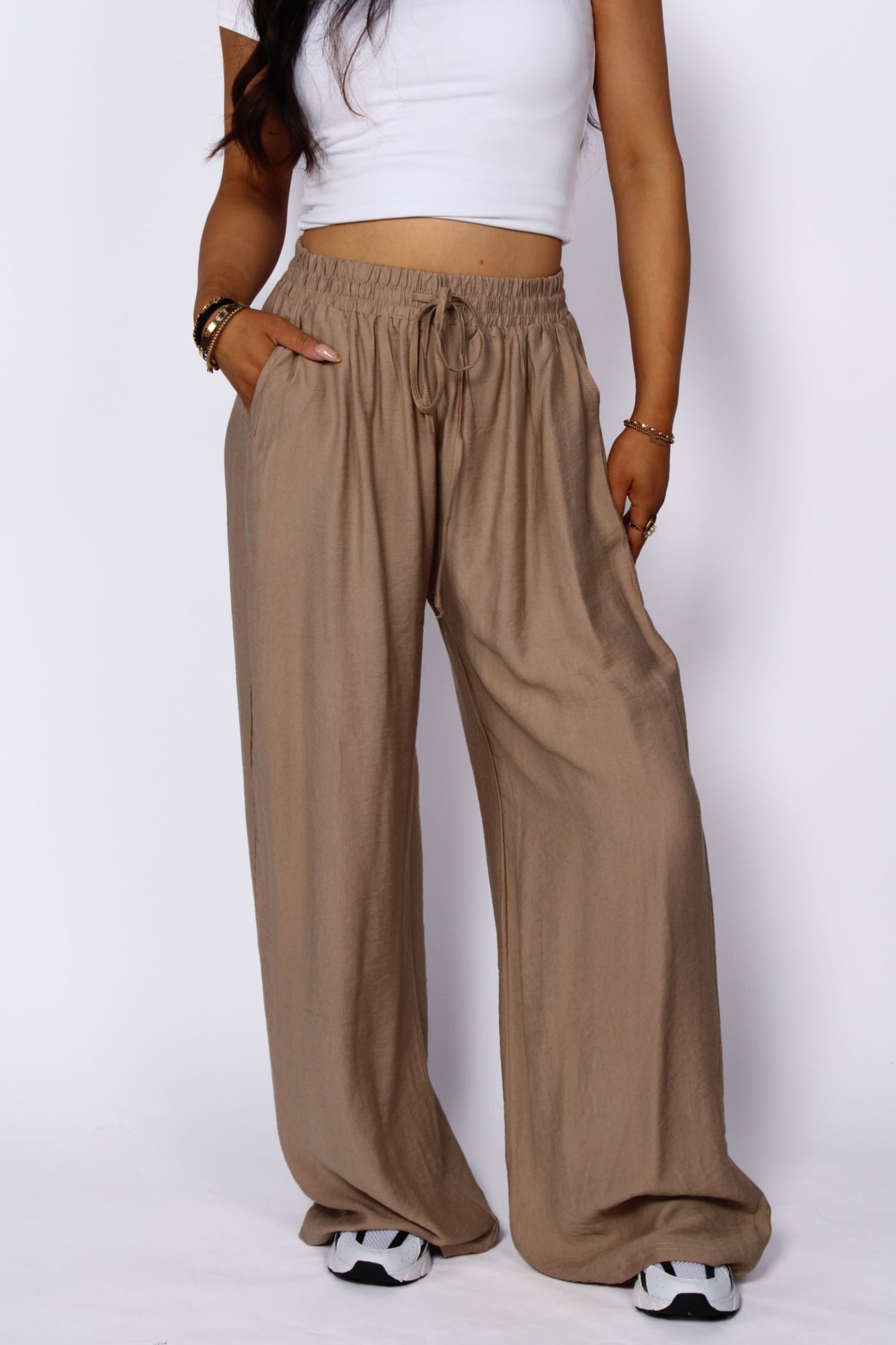 AIRY WAVE PANTS - CAMEL