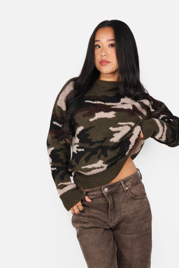 ARMY GIRL SWEATER