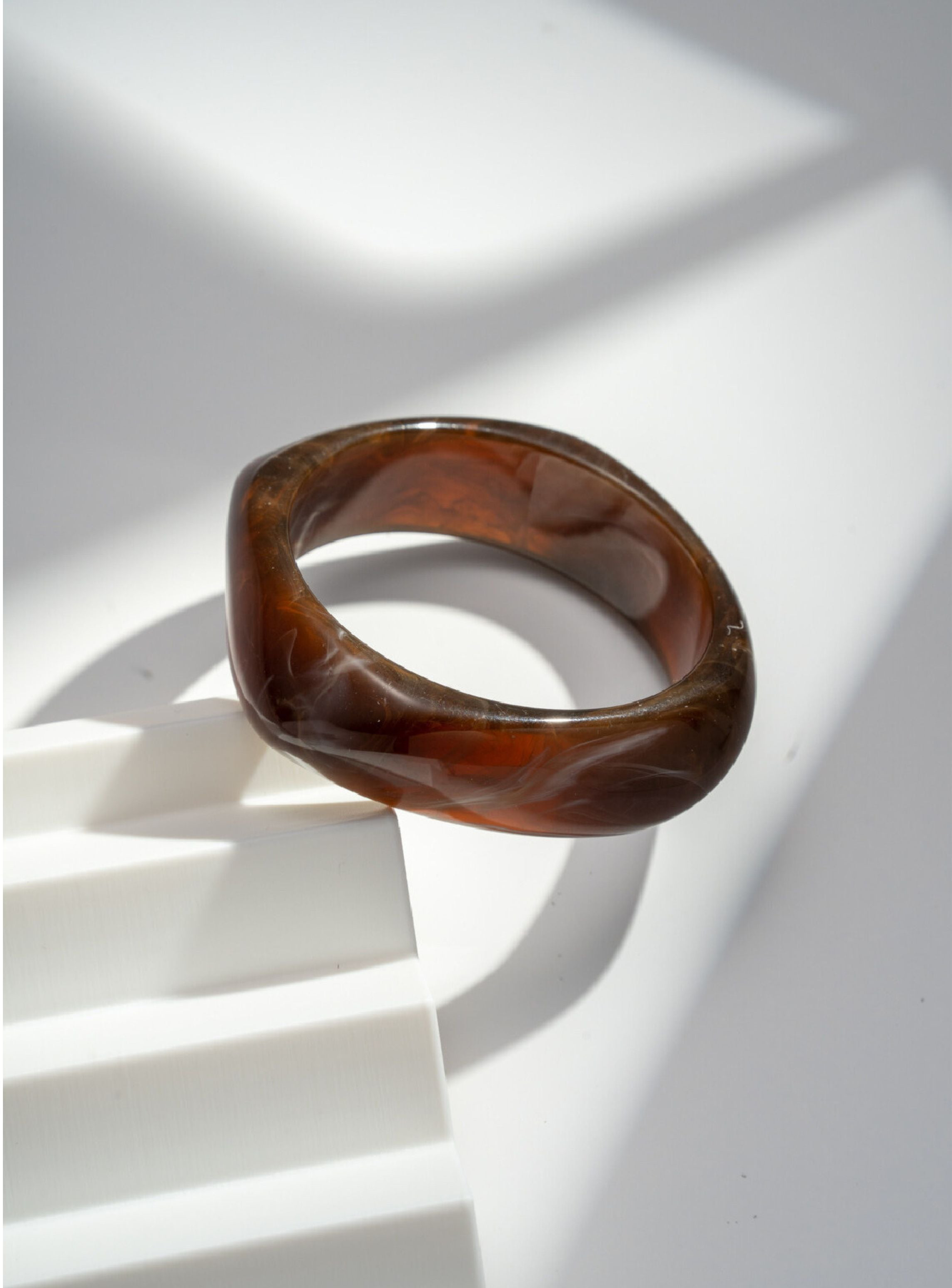 CHUNKY RESIN BANGLE - BROWN