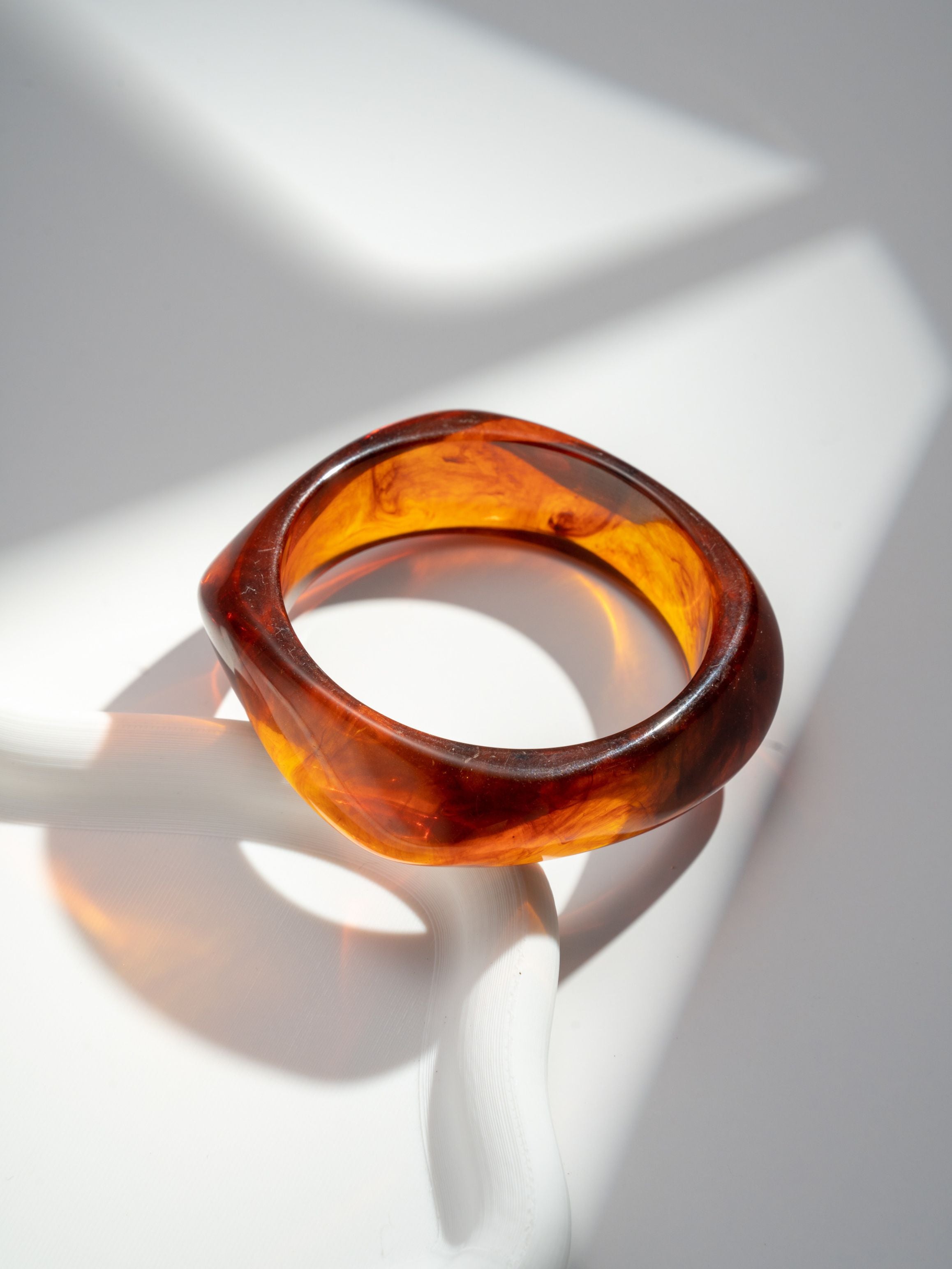 CHUNKY RESIN BANGLE - BROWN
