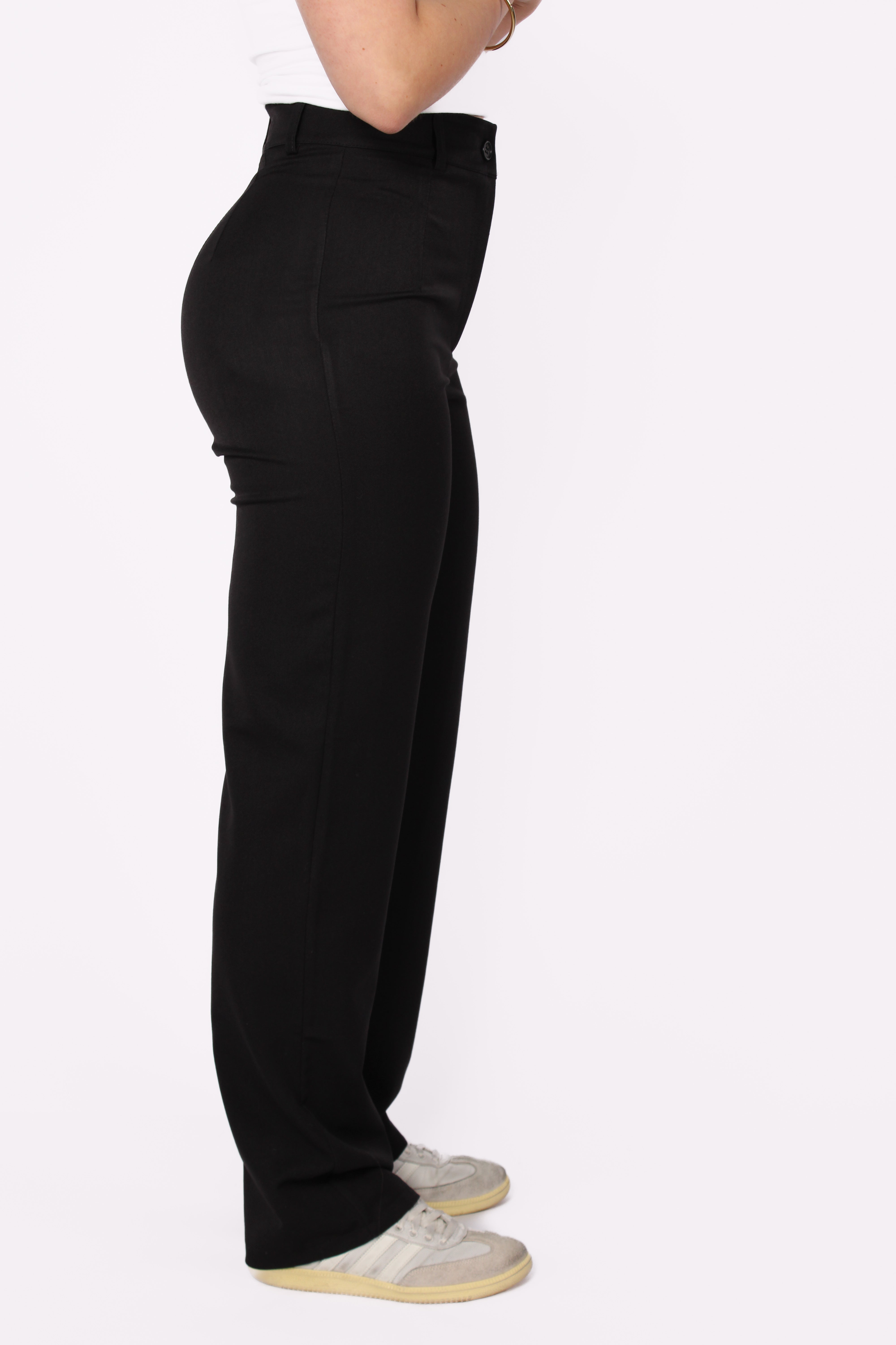 STRAIGHT LEG TROUSER - BLACK