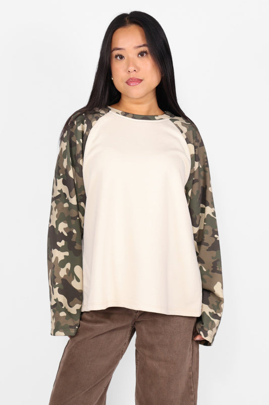 A TOUCH OF CAMO LONGSLEEVE