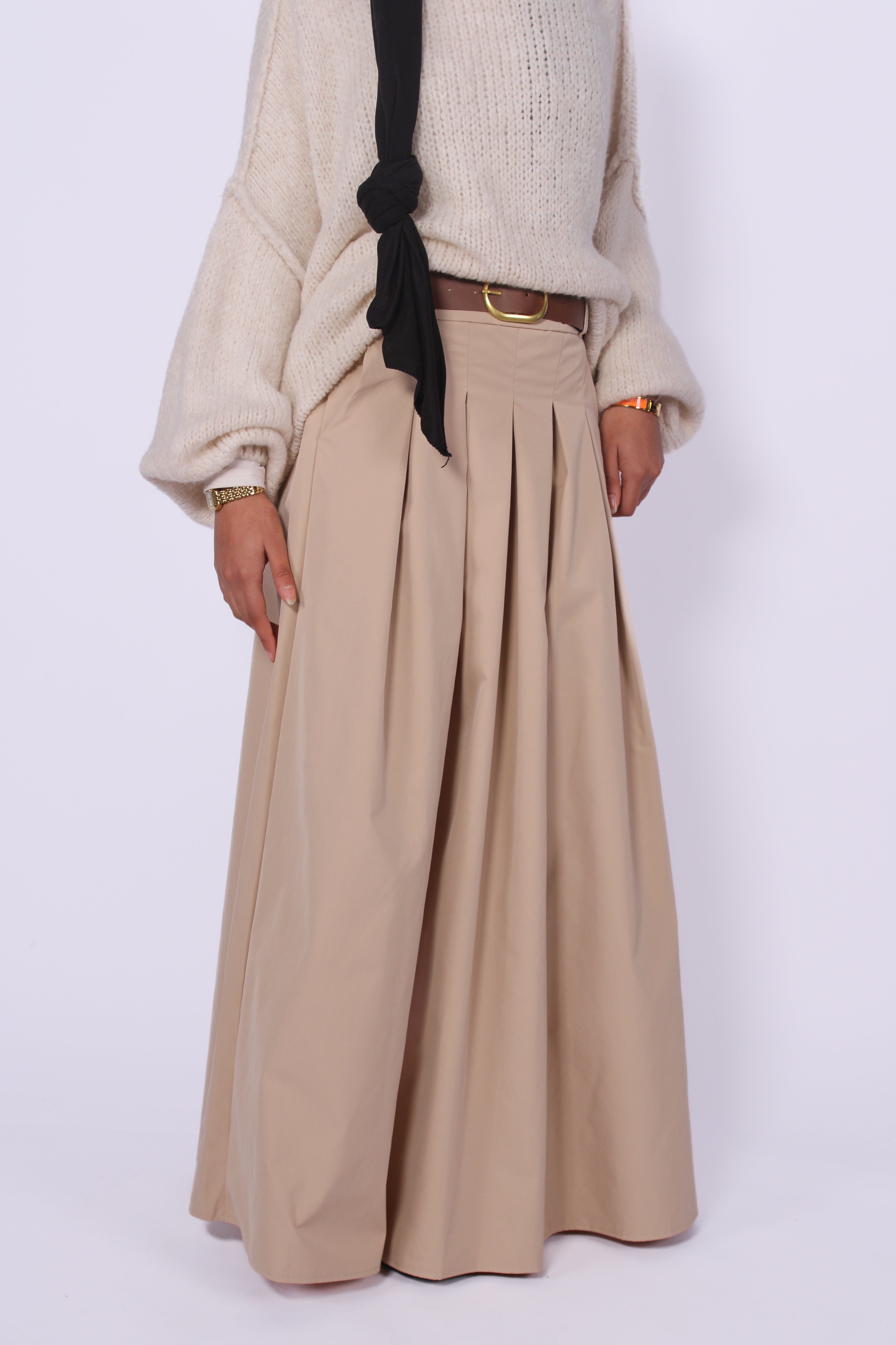 PLEATED MAXI SKIRT - BEIGE