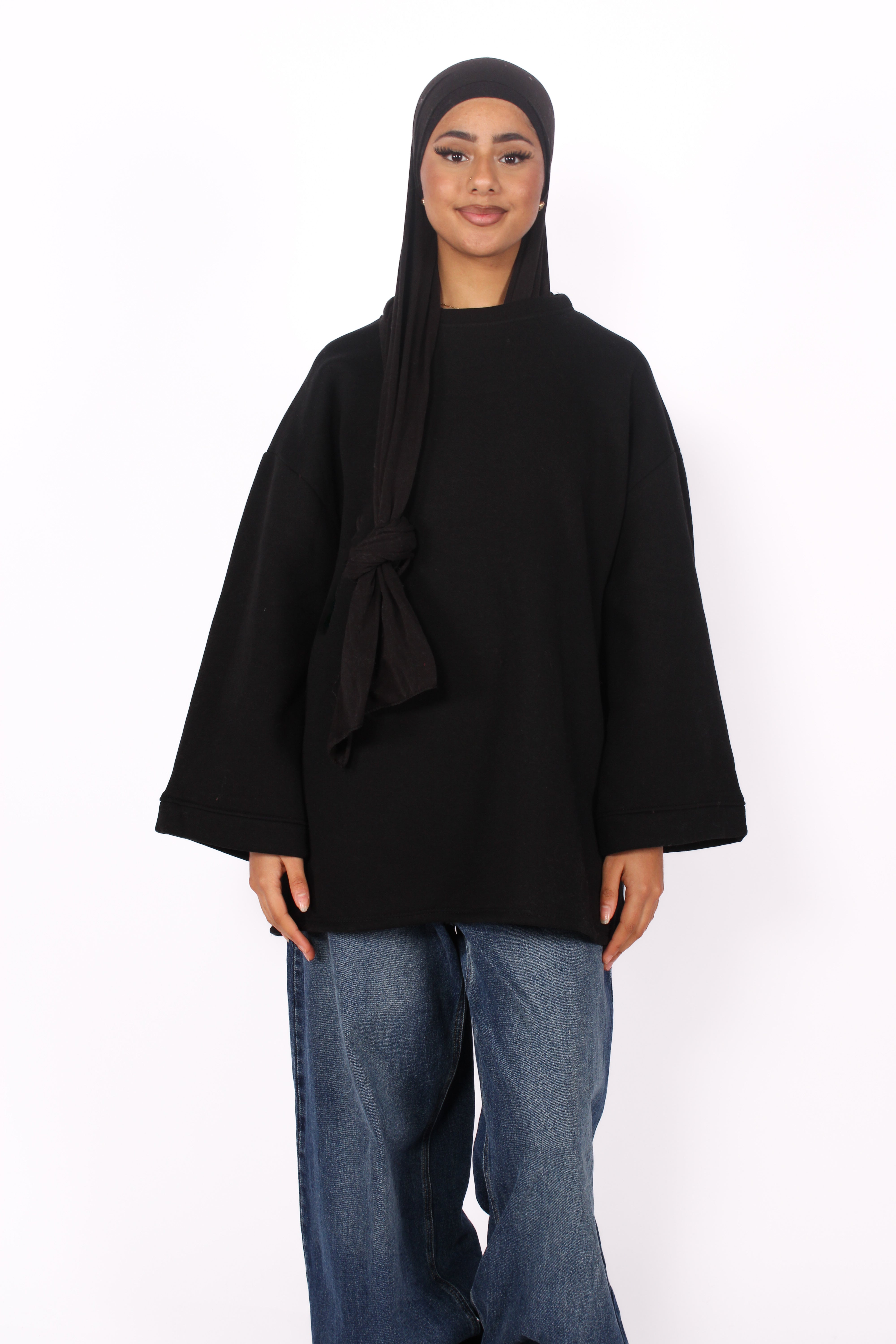 WARM HUGS SWEATER - BLACK