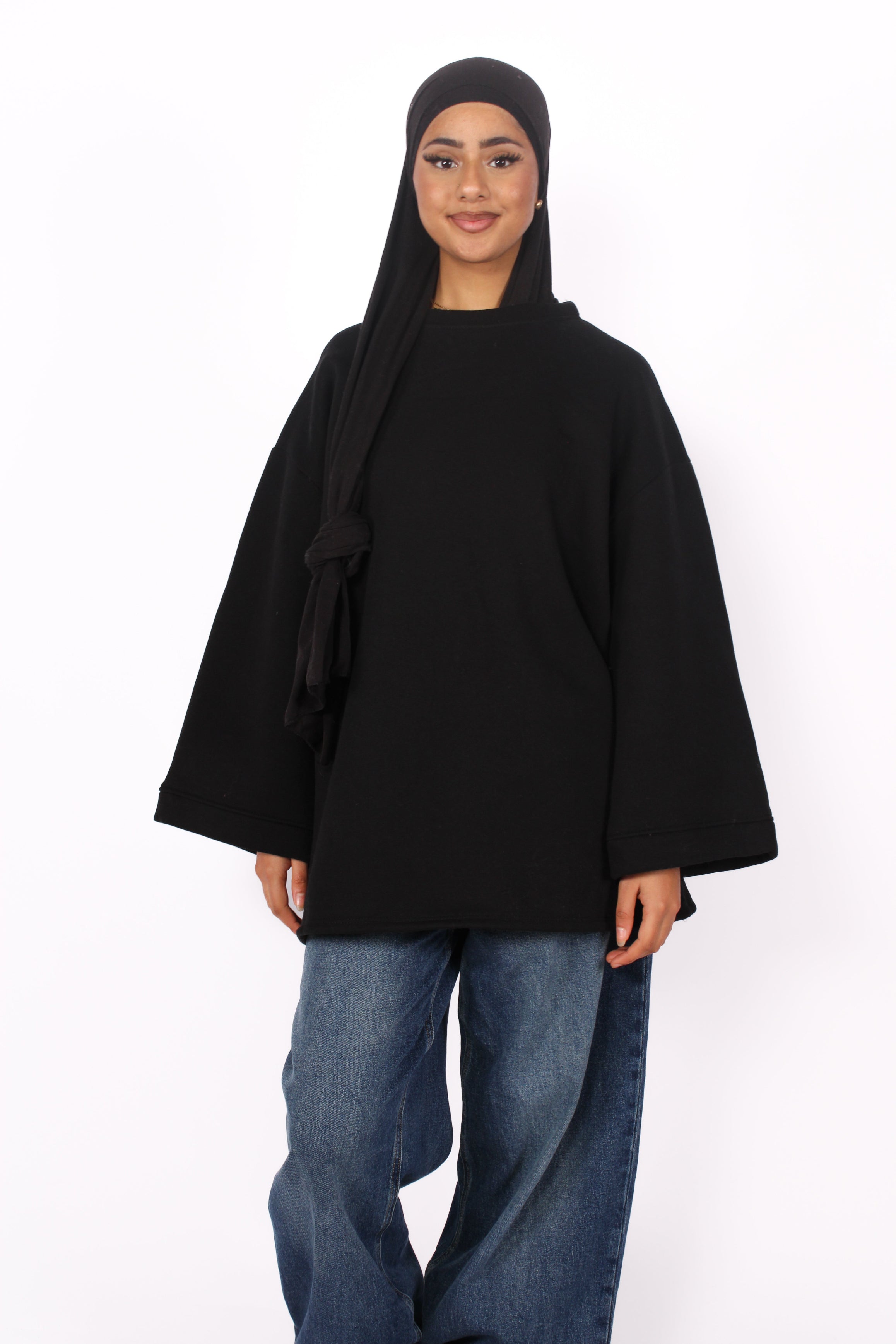 WARM HUGS SWEATER - BLACK