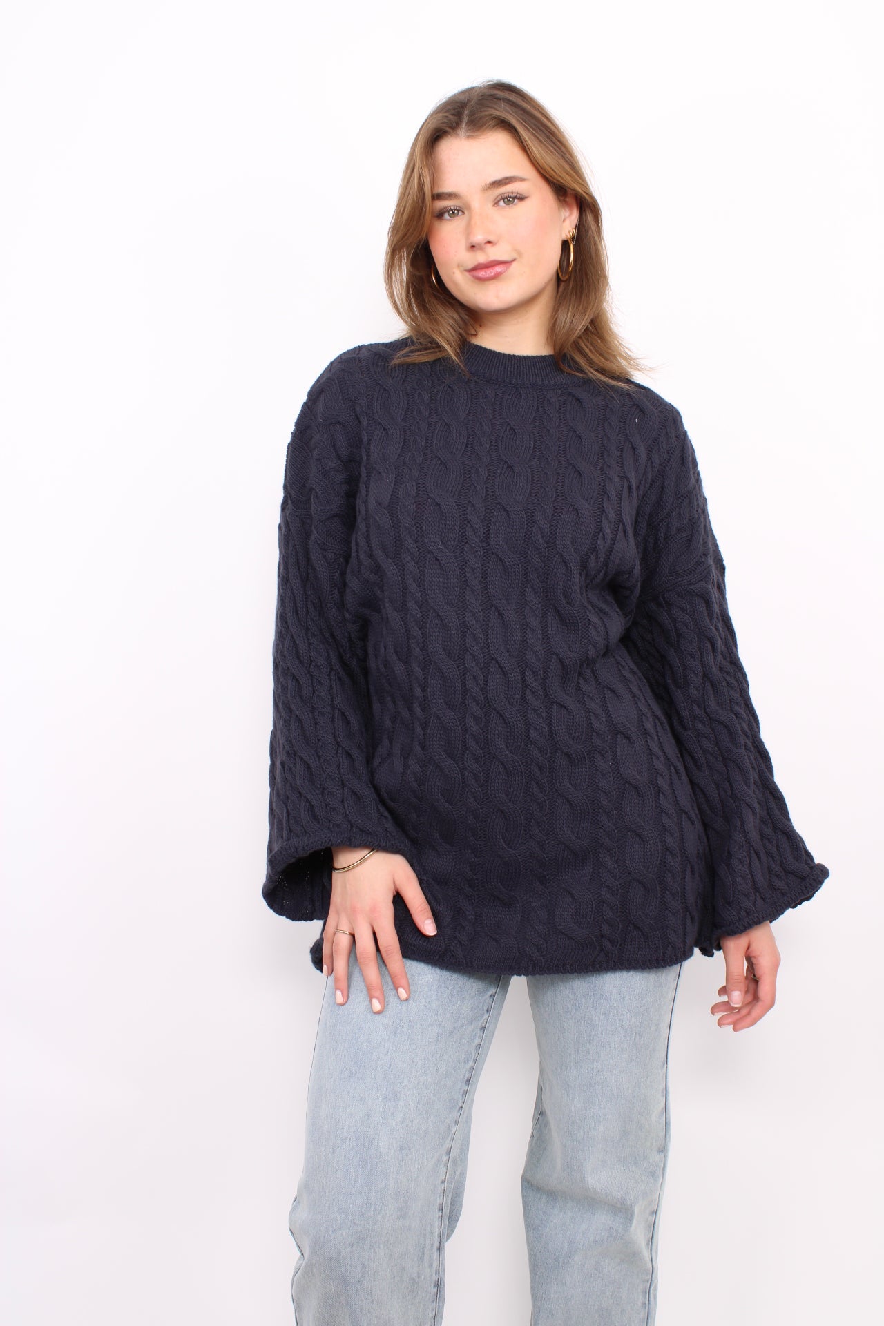 CABLE KNIT - NAVY