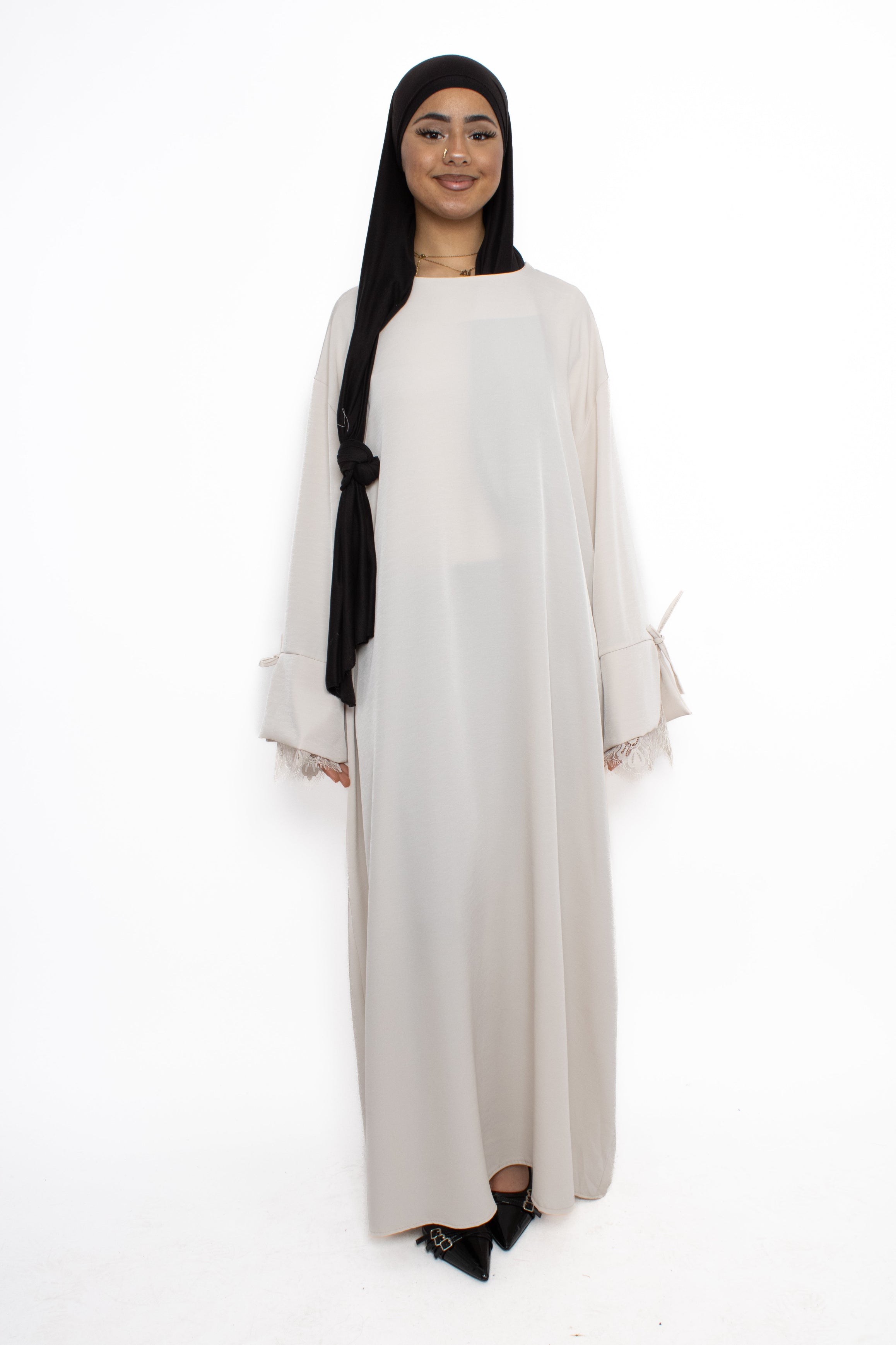 LACE ELEGANCE DRESS - BEIGE