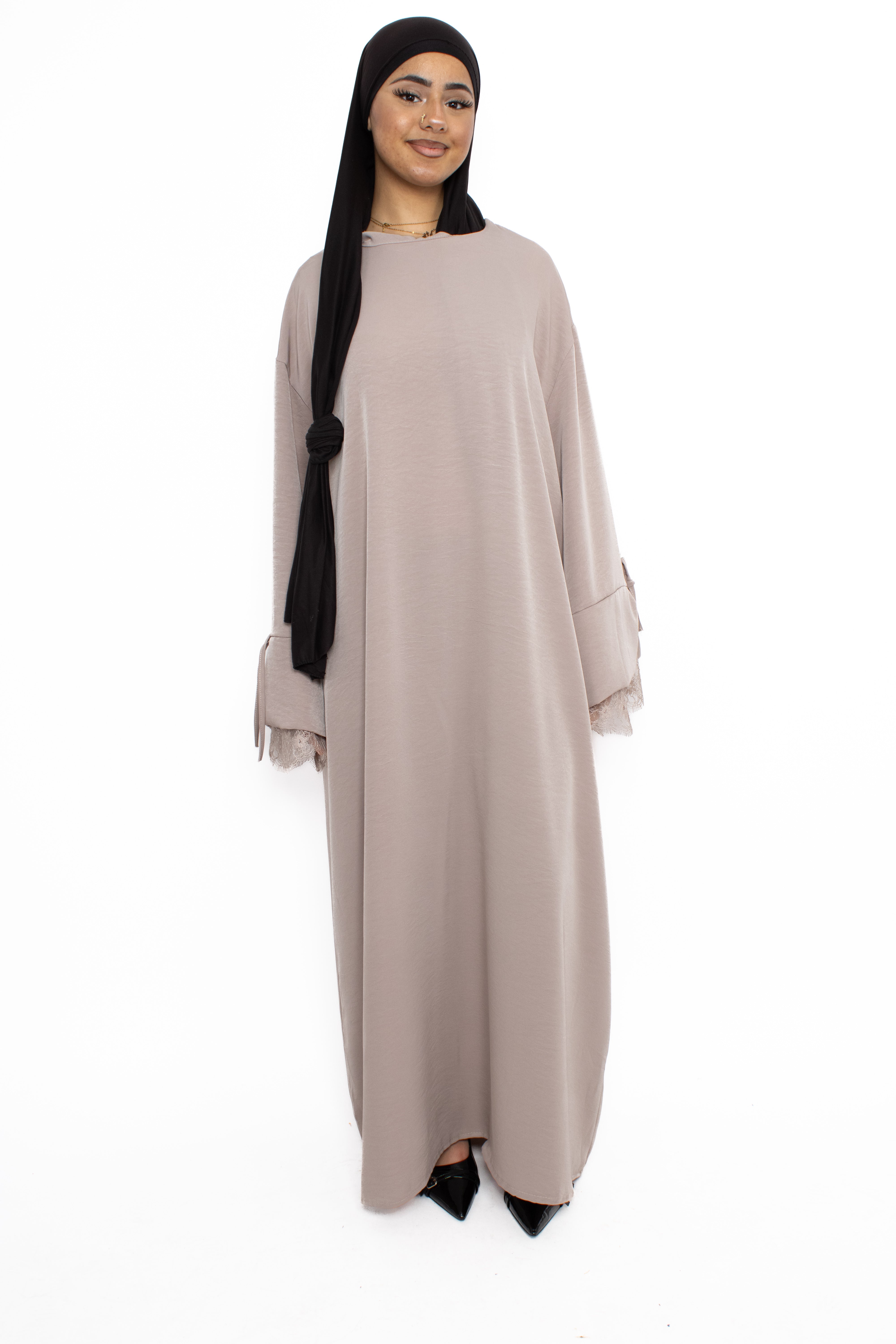 LACE ELEGANCE DRESS - TAUPE