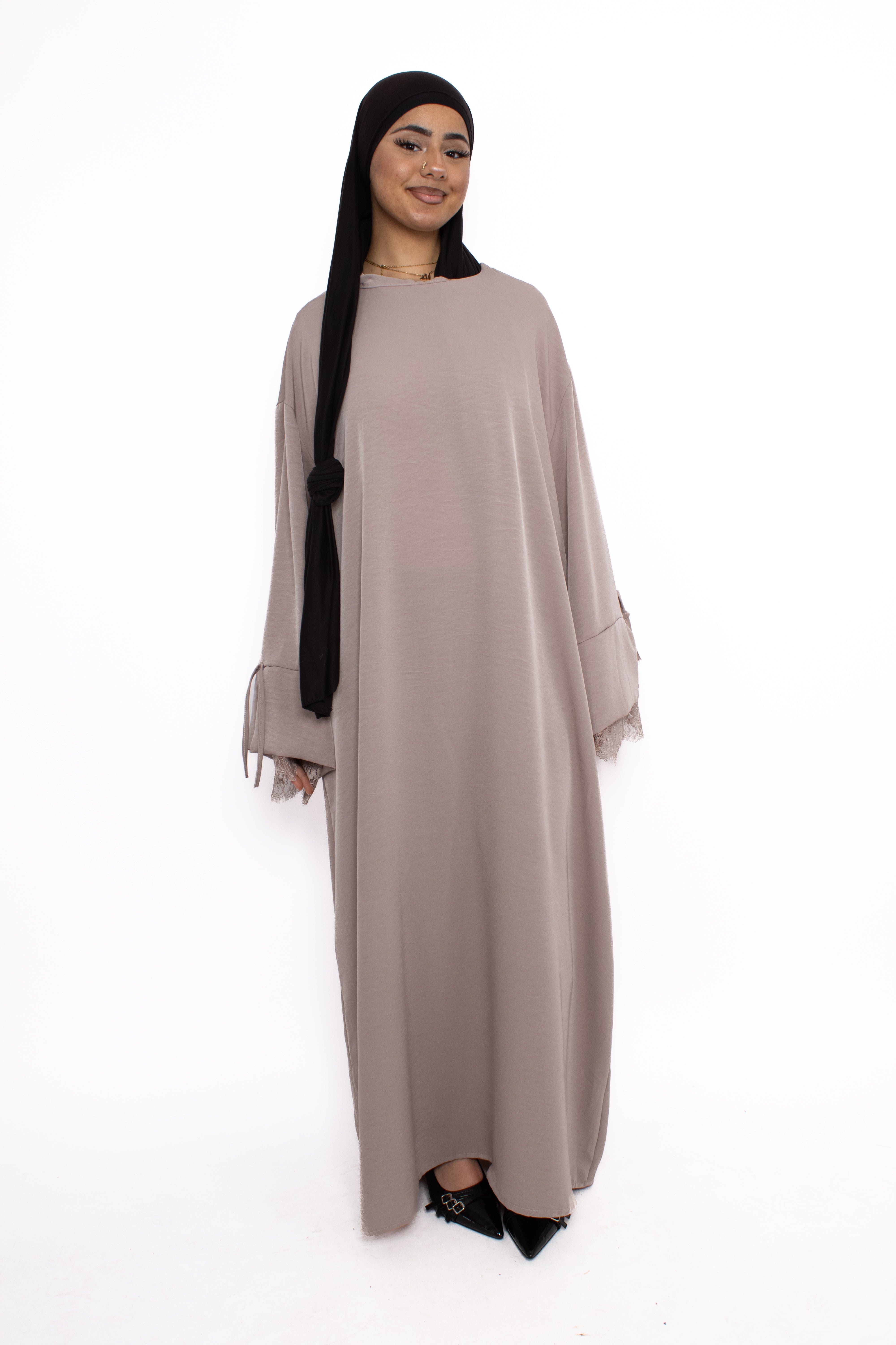 LACE ELEGANCE DRESS - TAUPE