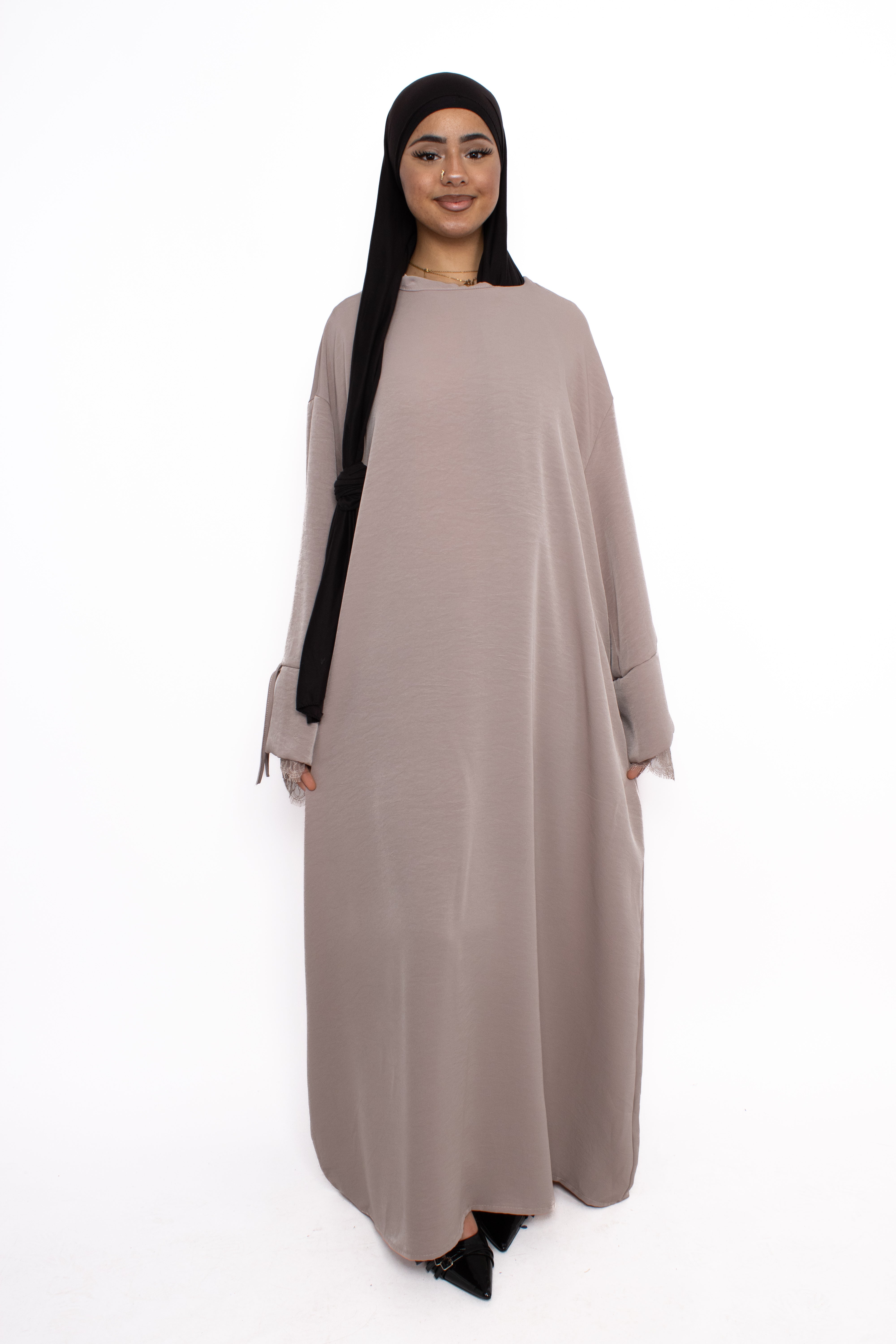 LACE ELEGANCE DRESS - TAUPE