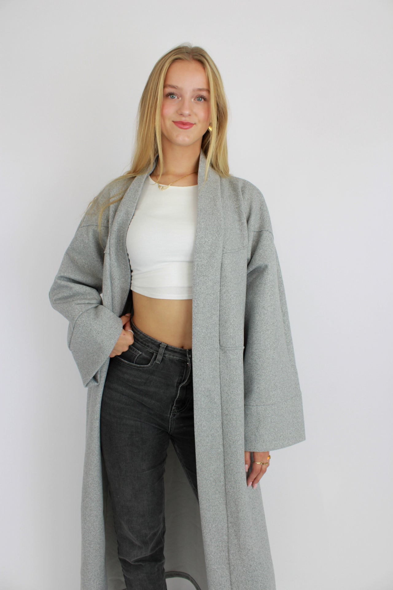 “TALL'' NYLA KIMONO - GREY