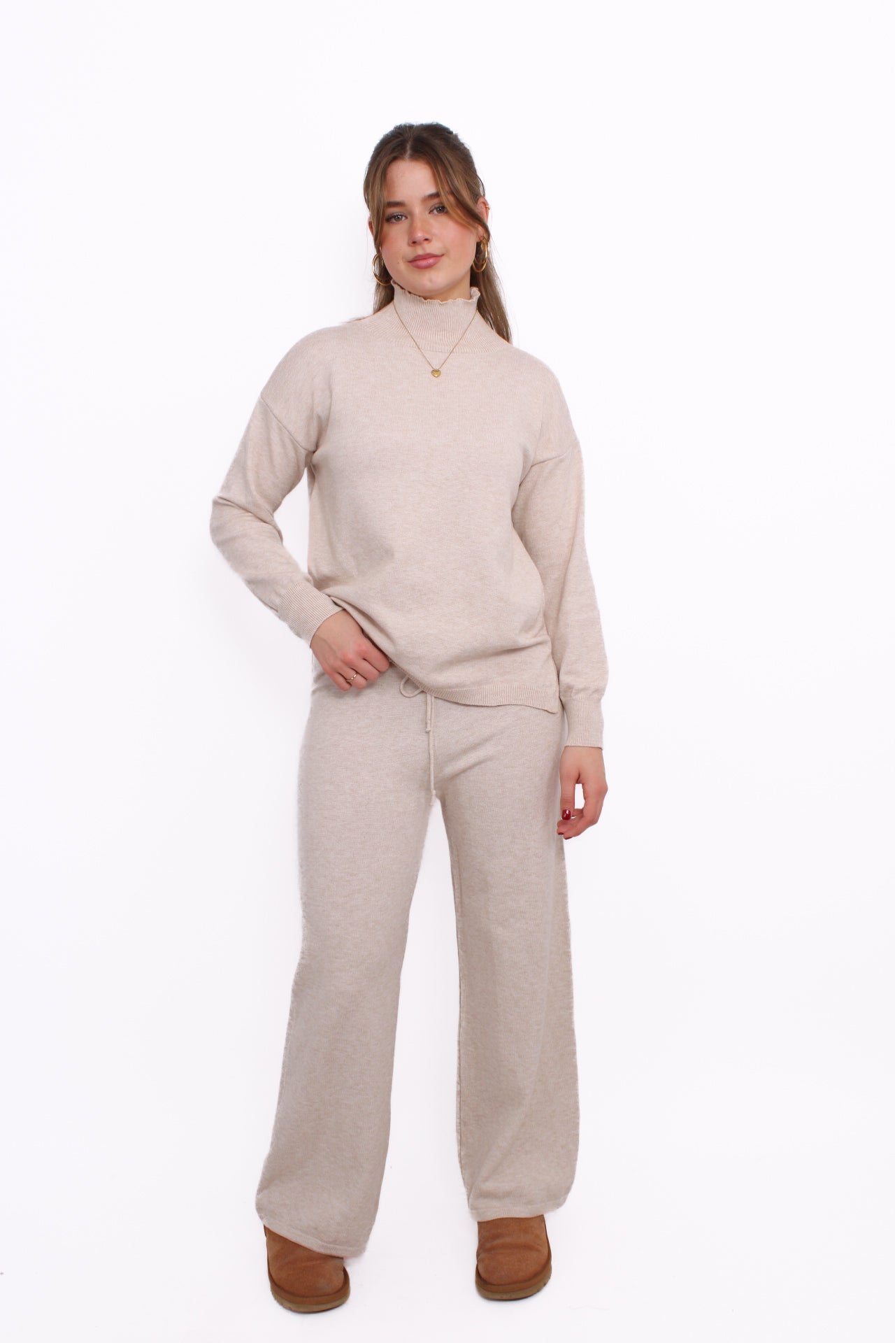 SOFT TOUCH LOUNGE SET - BEIGE