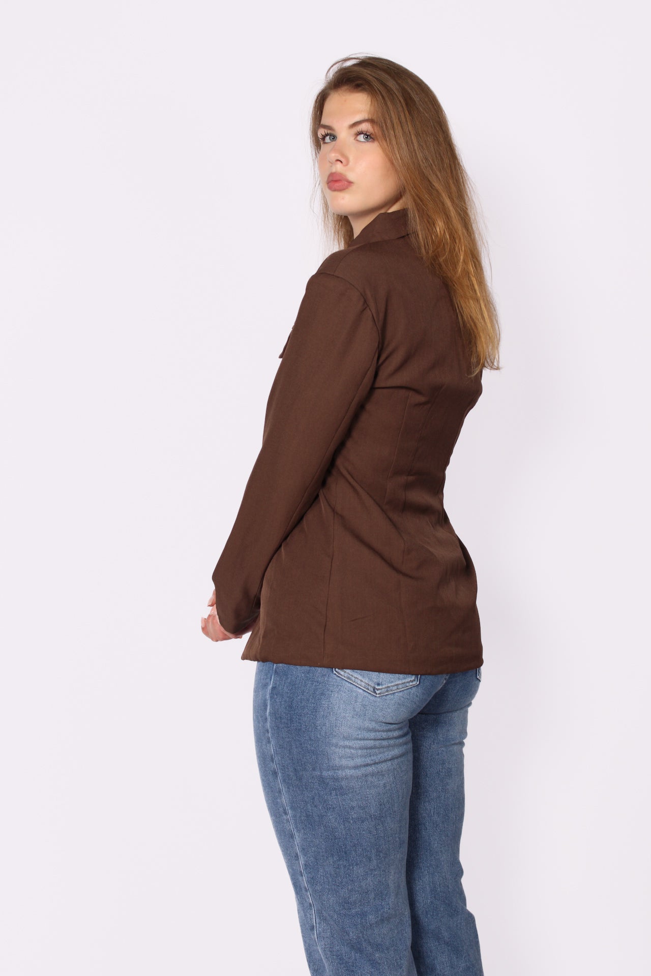 CINCHED ELEGANCE BLAZER - BROWN