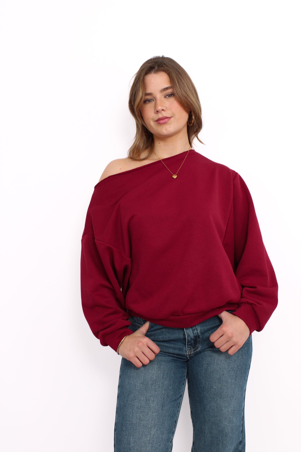 LEAH OFF SHOULDER SWEATER - BORDEAUX