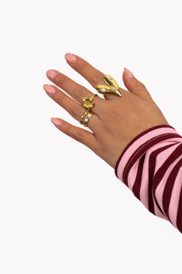 TRIPLE PEARL HEART RING - GOLD