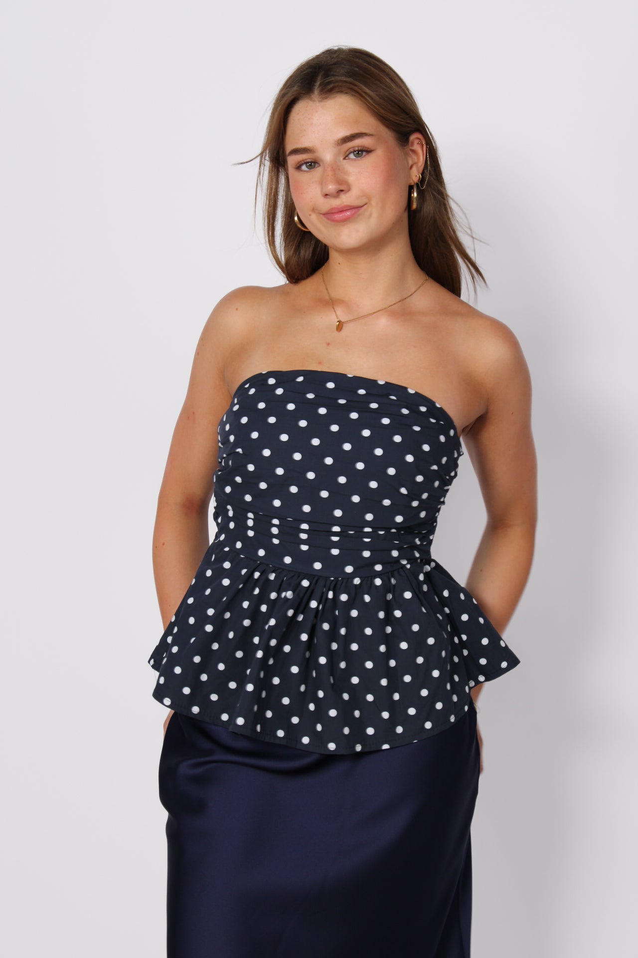 PRETTY IN POLKA TOP - NAVY