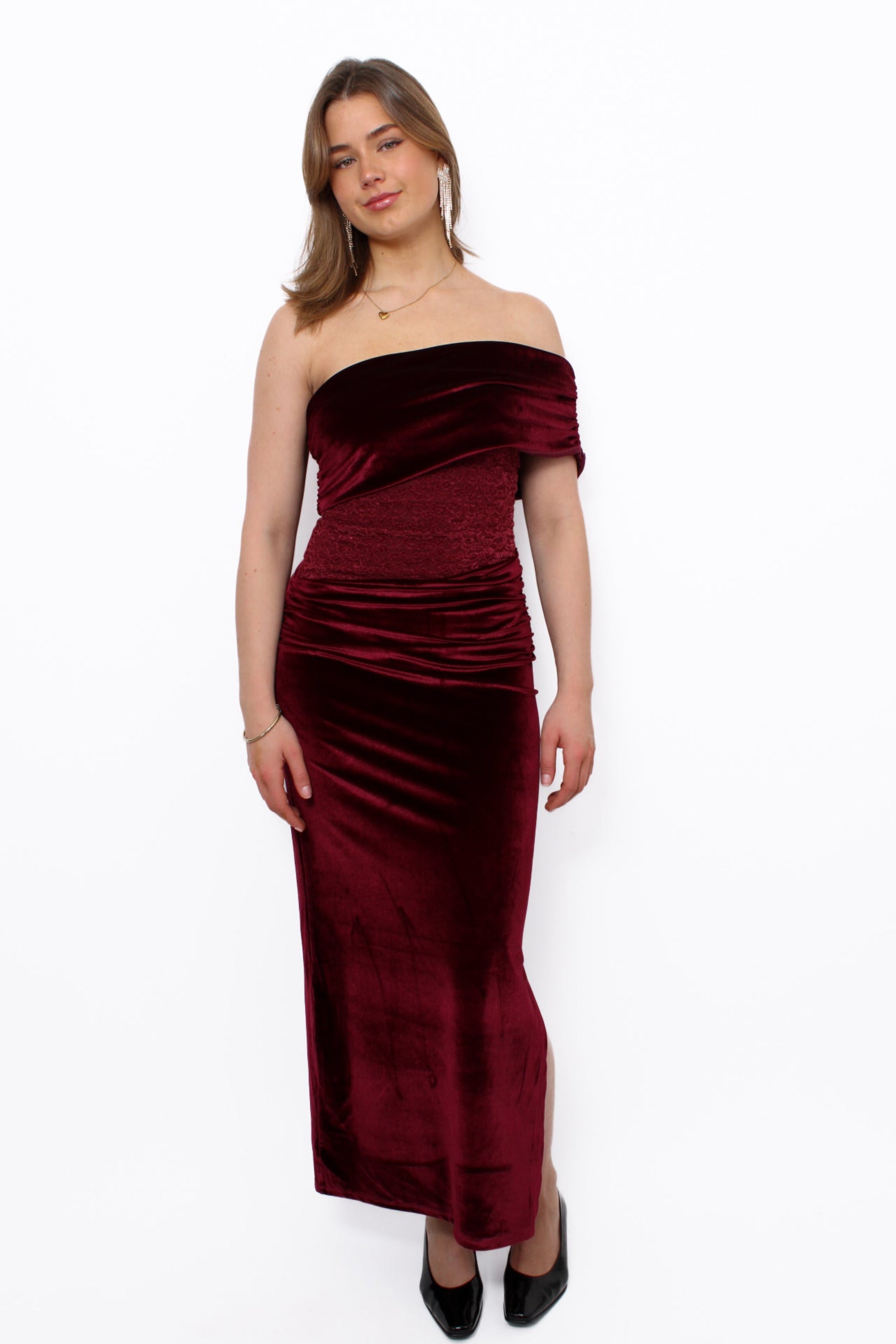 VELVET GLOW DRESS - BORDEAUX