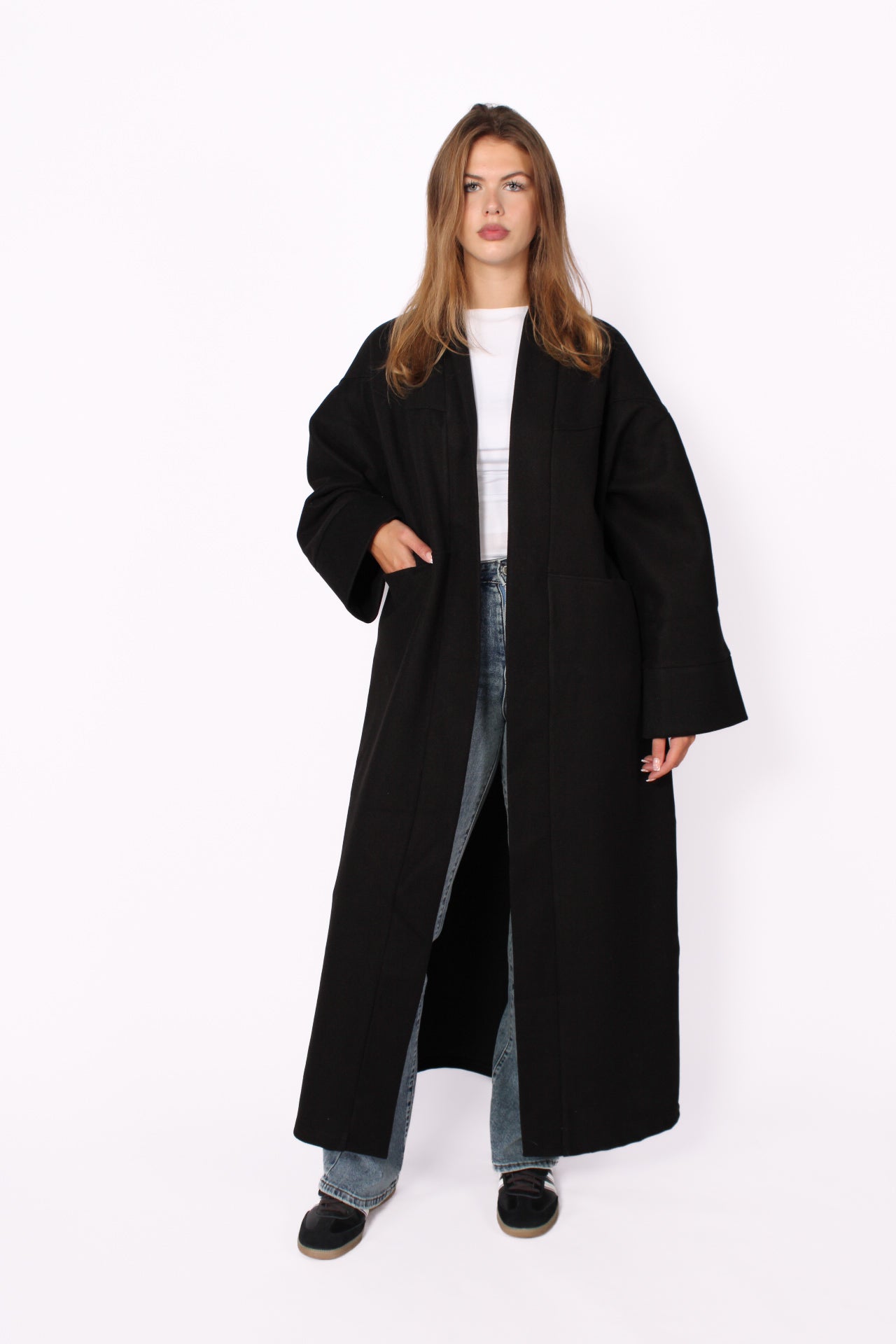 “TALL” NYLA KIMONO - BLACK