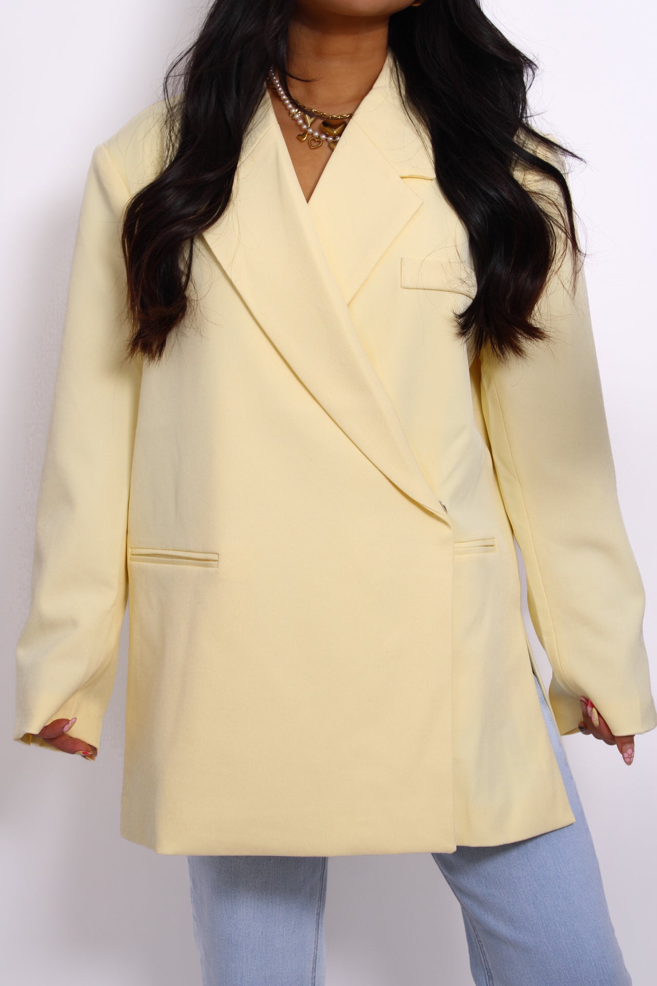 Botergele oversized blazer met lange mouwen, een klassieke kraag en een knoopsluiting voor een stijlvolle en moderne look