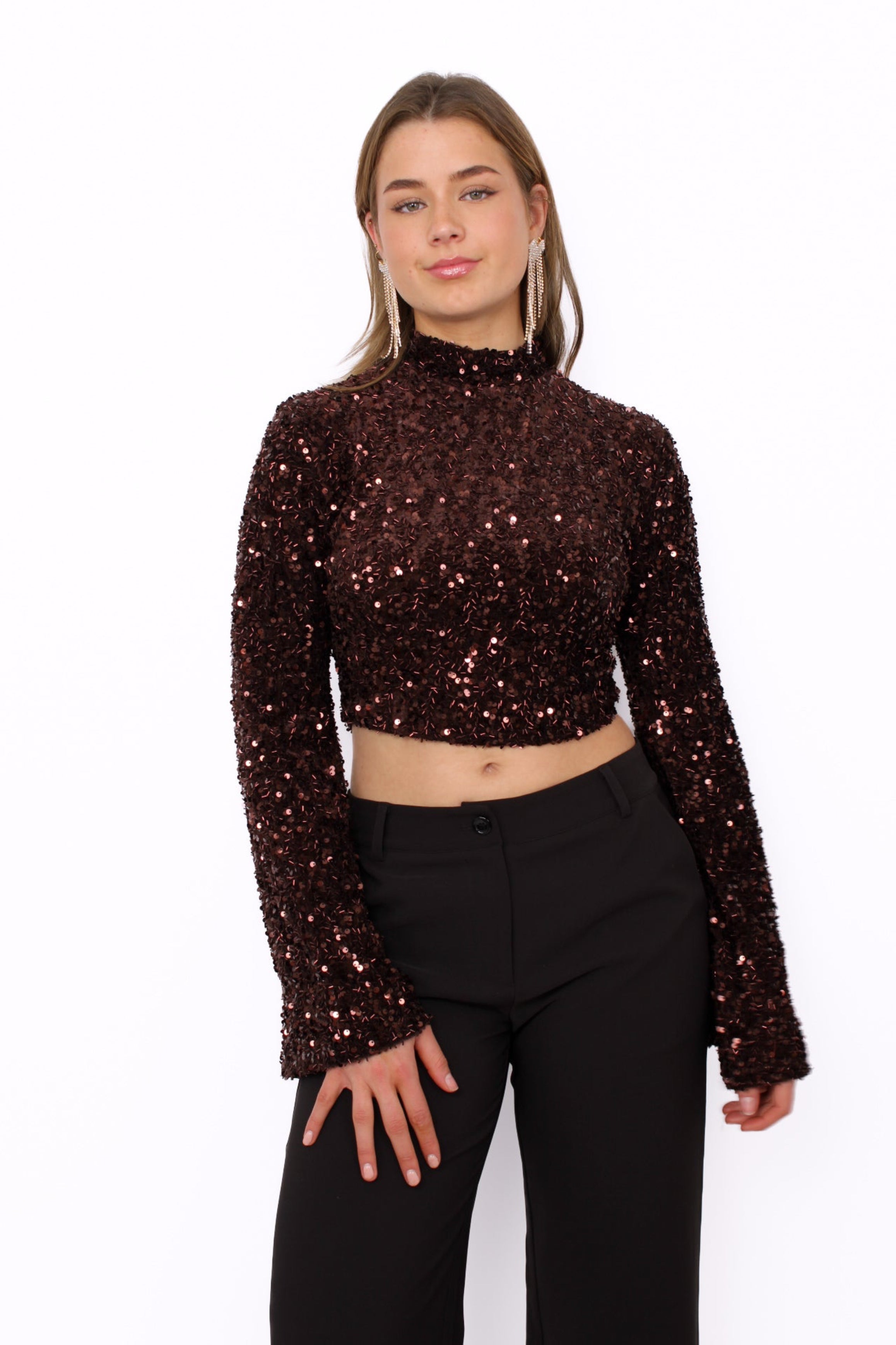 Cropped bruine pailletten top met flare mouwen en rugrits