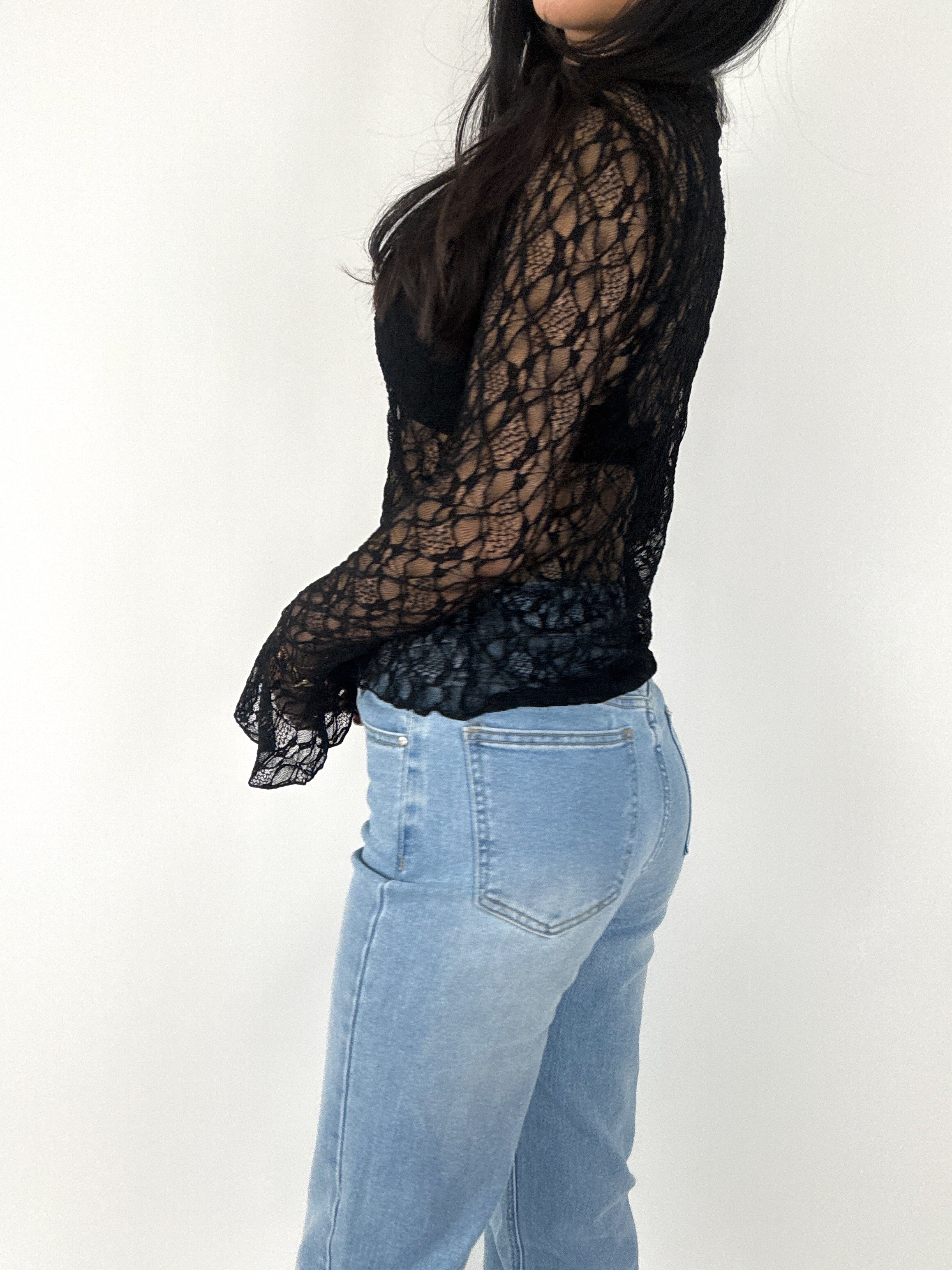 FLARE LACE TOP - BLACK