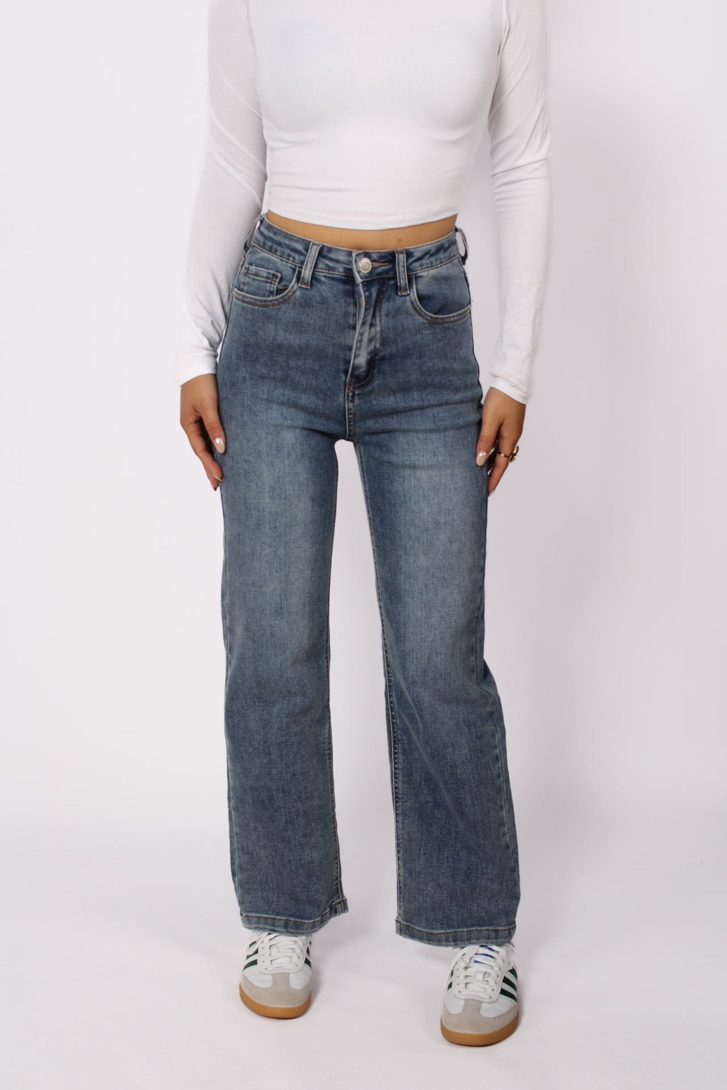 ''PETITE'' STRAIGHT LEG JEANS 2521 - MID DENIM