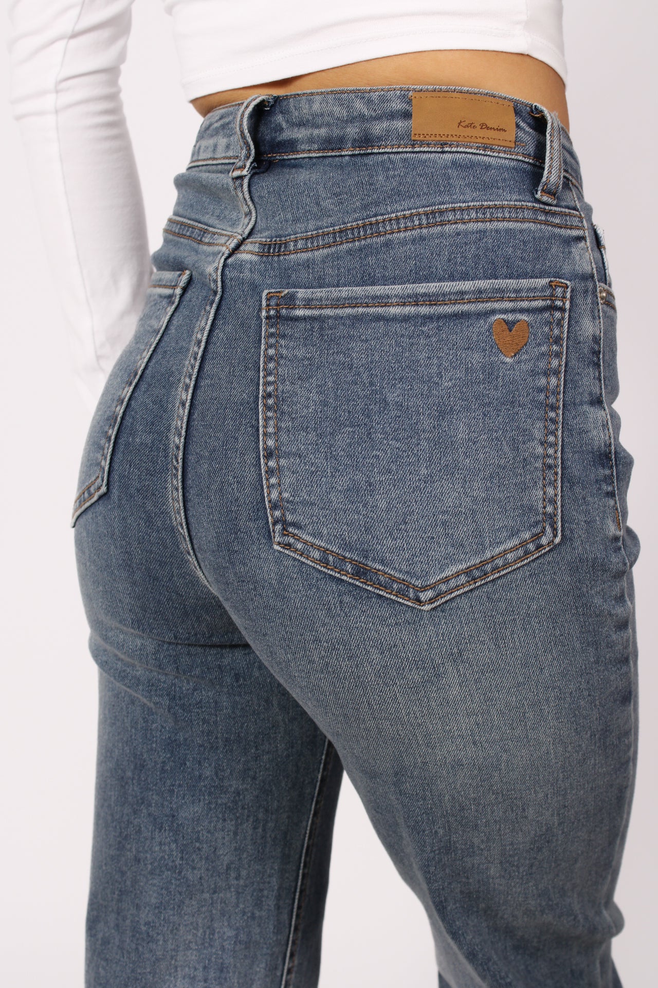 ''PETITE'' STRAIGHT LEG JEANS 2521 - MID DENIM