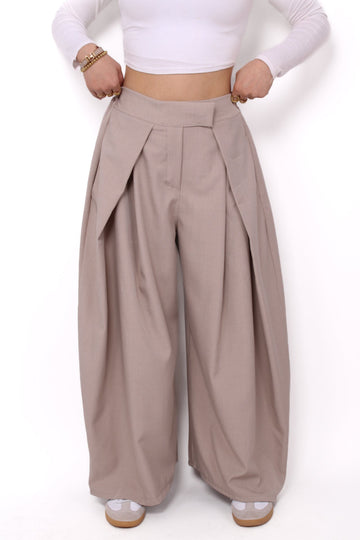 PRE ORDER 23 MAART! “PETITE'' MADISON TROUSER - TAUPE
