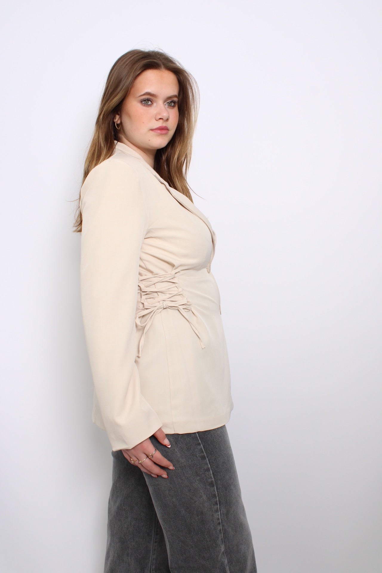 SNATCHED BLAZER - BEIGE