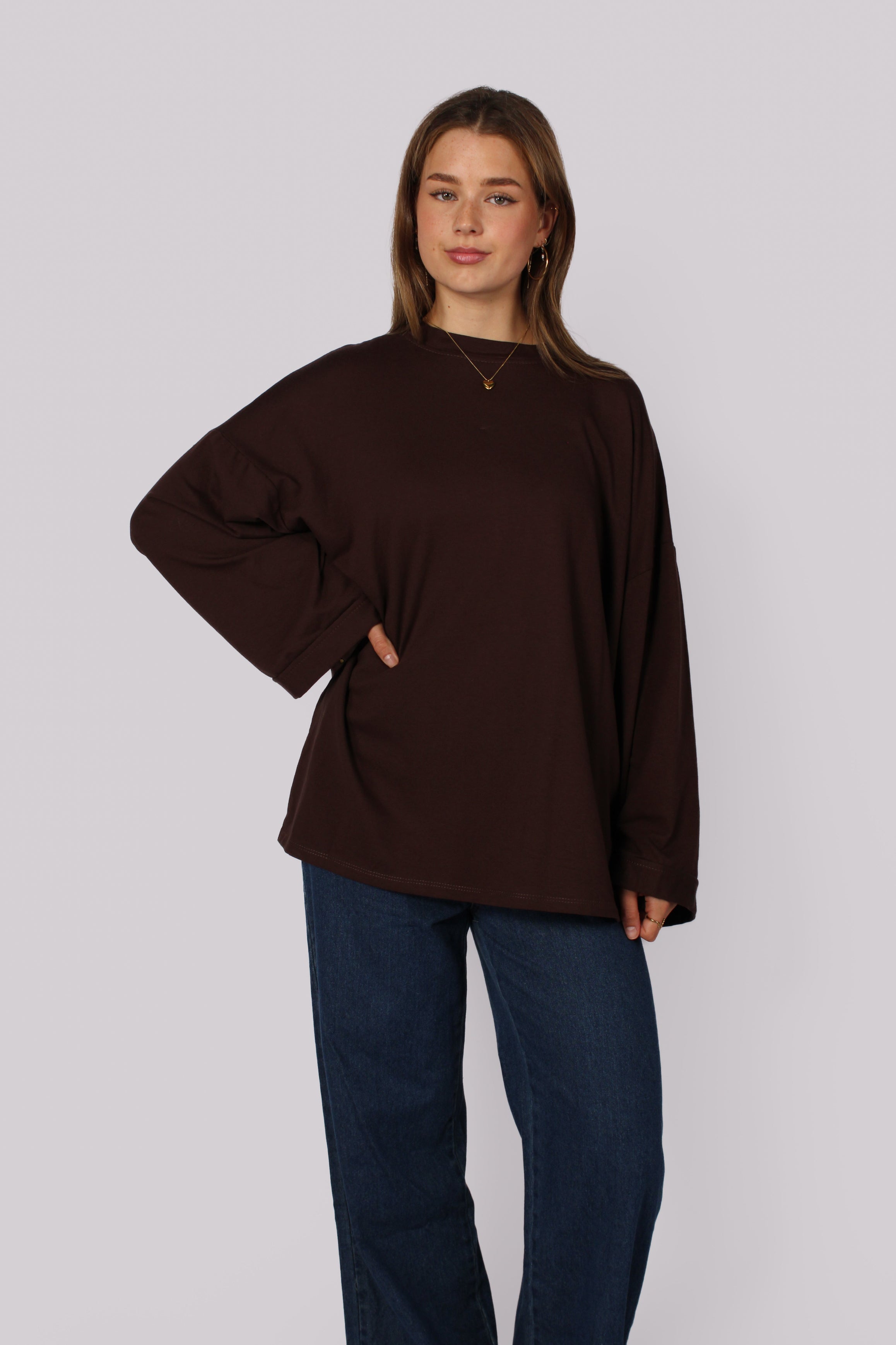 OVERSIZED BASIC LONG SLEEVE - DARK BROWN