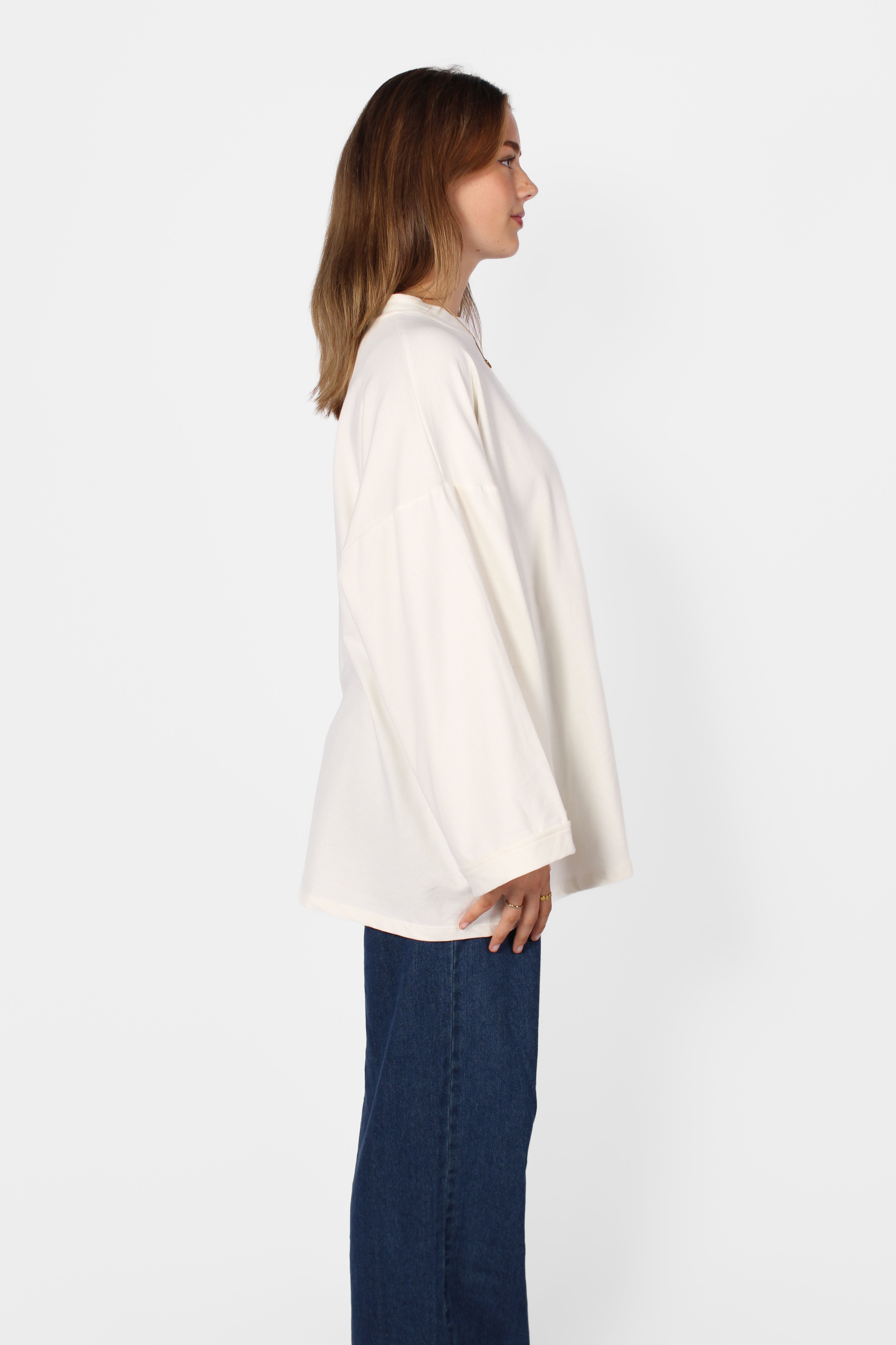 OVERSIZED BASIC LONG SLEEVE - WHITE