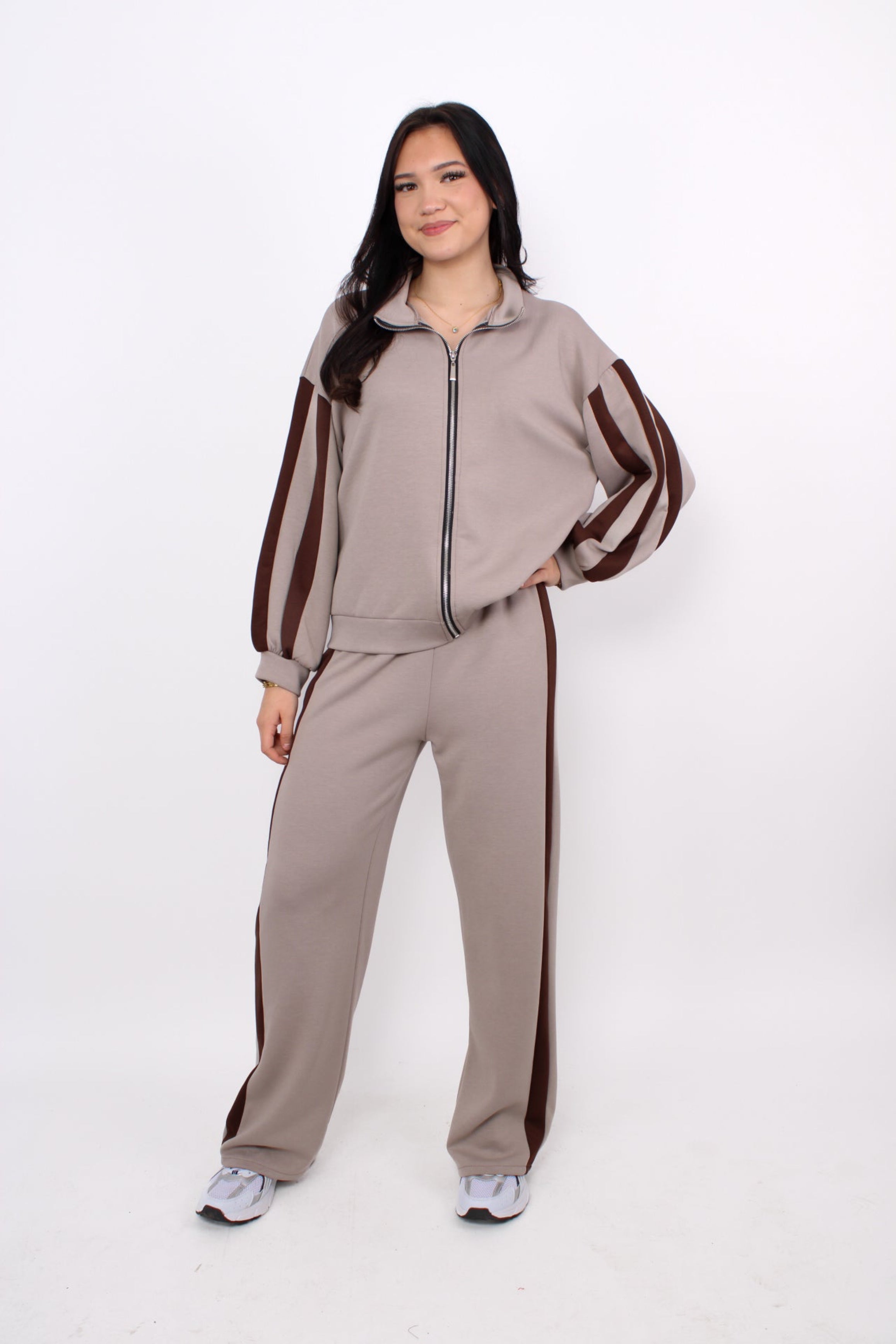 PRETTY CHILL SET - TAUPE