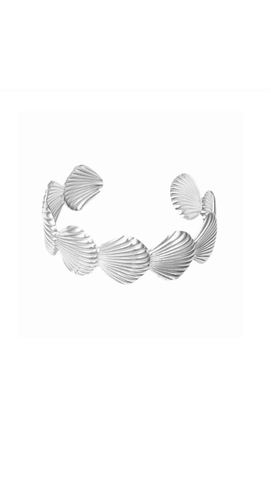 SHELL BANGLE - SILVER